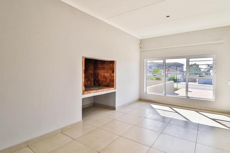 4 Bedroom Property for Sale in Country Club Western Cape